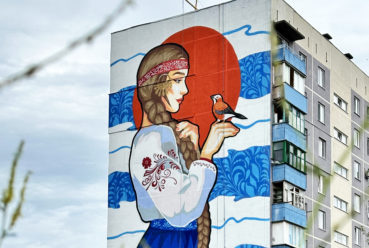 Русская красавица на фестивале M`ART